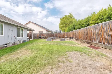 716 Crystal Drive Eagle Point OR 97524