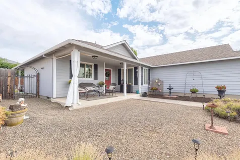 716 Crystal Drive Eagle Point OR 97524