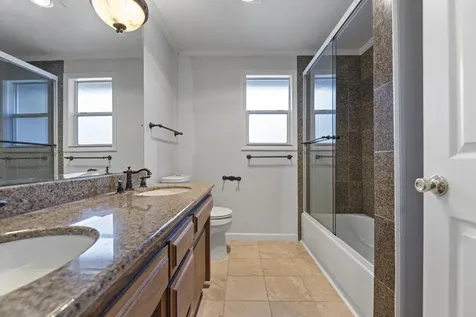 5493 Hillcrest Road Medford OR 97504