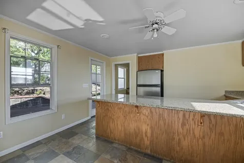 5493 Hillcrest Road Medford OR 97504