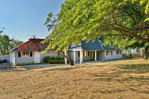 5493 Hillcrest Road Medford OR 97504