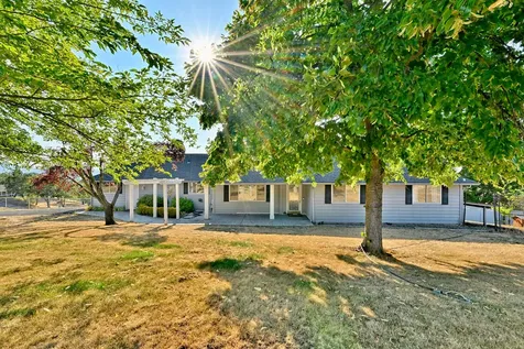 5493 Hillcrest Road Medford OR 97504