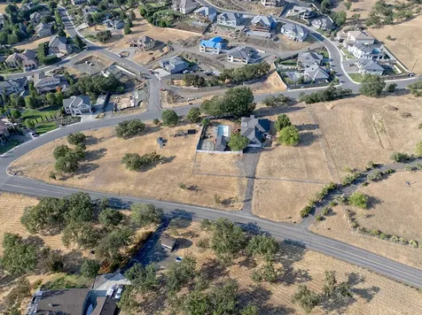 5493 Hillcrest Road Medford OR 97504