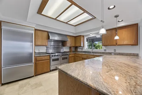5493 Hillcrest Road Medford OR 97504