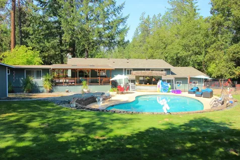 219 Pearl Drive Grants Pass OR 97527
