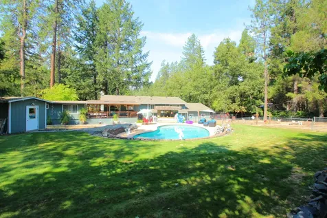 219 Pearl Drive Grants Pass OR 97527