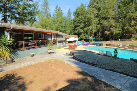 219 Pearl Drive Grants Pass OR 97527