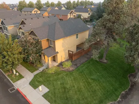 2822 NW Elm Avenue Redmond OR 97756