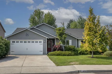 1829 NE 7th Street Redmond OR 97756