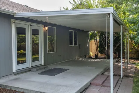 1829 NE 7th Street Redmond OR 97756