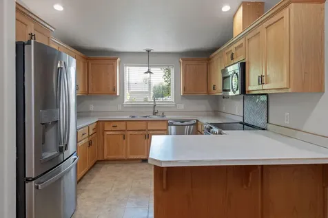 1829 NE 7th Street Redmond OR 97756