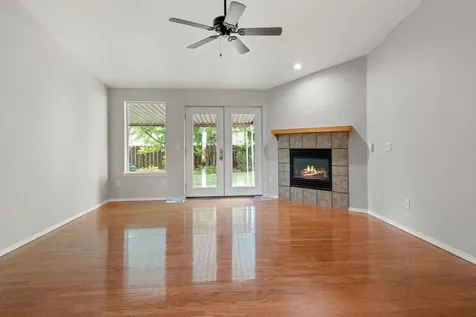 1829 NE 7th Street Redmond OR 97756