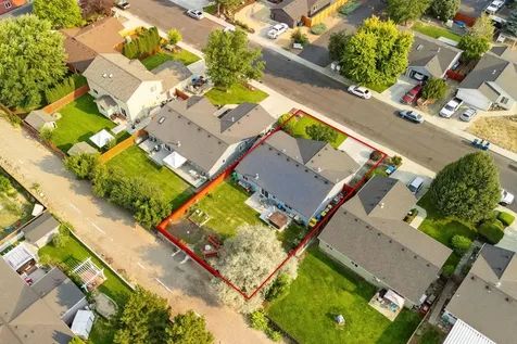 735 NE Oak Place Redmond OR 97756