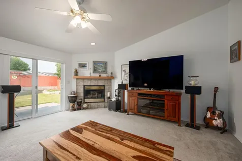 735 NE Oak Place Redmond OR 97756