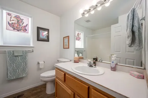 735 NE Oak Place Redmond OR 97756