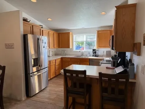 735 NE Oak Place Redmond OR 97756