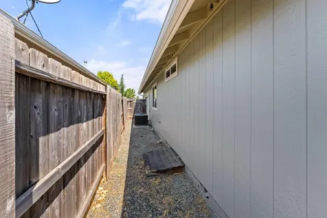 1149 SW Sturgeon Court Grants Pass OR 97527