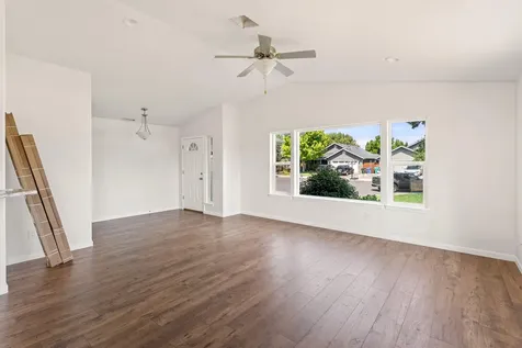 1149 SW Sturgeon Court Grants Pass OR 97527