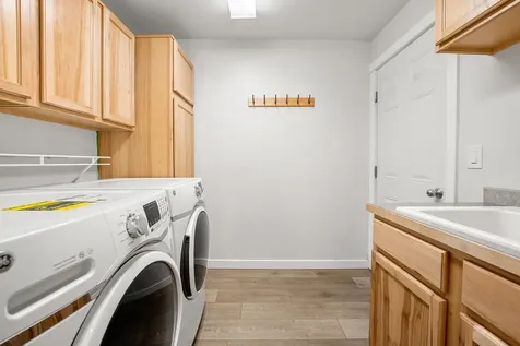 63441 Ledgestone Court Bend OR 97701