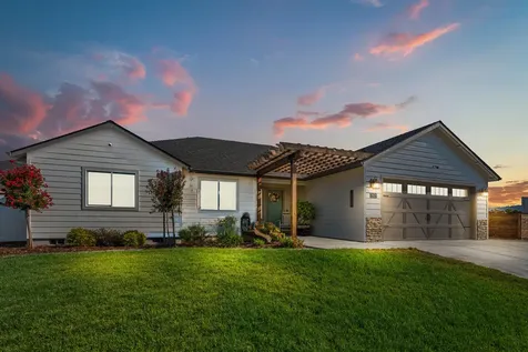 2025 Hondeleau Lane Medford OR 97504