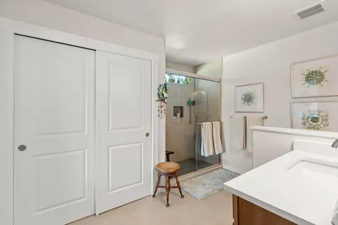 2025 Hondeleau Lane Medford OR 97504