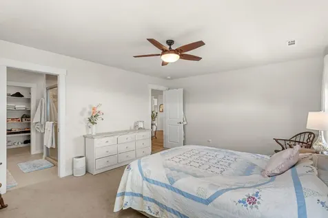 2025 Hondeleau Lane Medford OR 97504