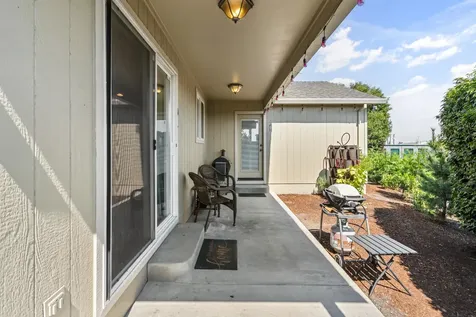 2294 Kingswood Drive Medford OR 97501