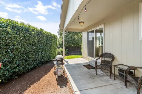 2294 Kingswood Drive Medford OR 97501