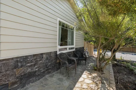 2294 Kingswood Drive Medford OR 97501