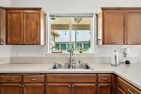 2294 Kingswood Drive Medford OR 97501