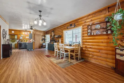 4093 Round Lake Road Klamath Falls OR 97601