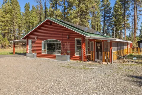 4093 Round Lake Road Klamath Falls OR 97601