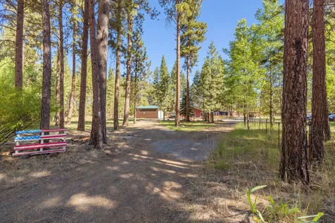 4093 Round Lake Road Klamath Falls OR 97601