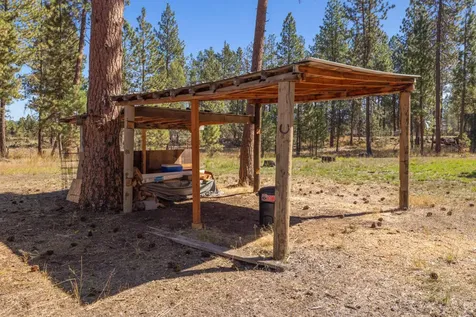4093 Round Lake Road Klamath Falls OR 97601