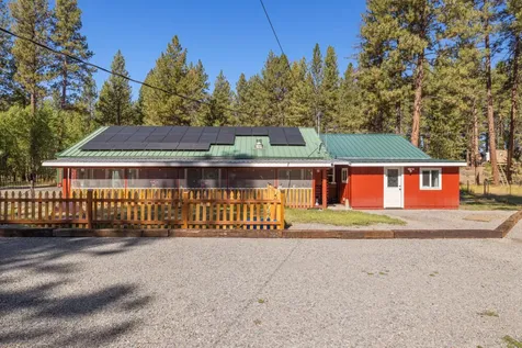 4093 Round Lake Road Klamath Falls OR 97601