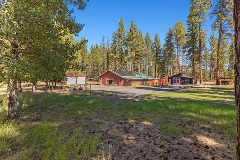 4093 Round Lake Road Klamath Falls OR 97601
