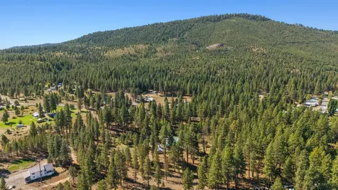 4093 Round Lake Road Klamath Falls OR 97601