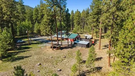 4093 Round Lake Road Klamath Falls OR 97601
