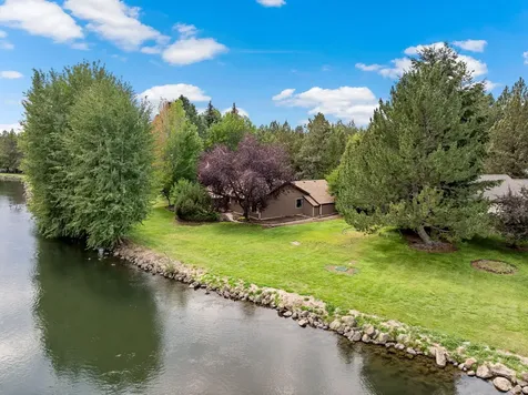 20753 Will Scarlet Lane Bend OR 97702