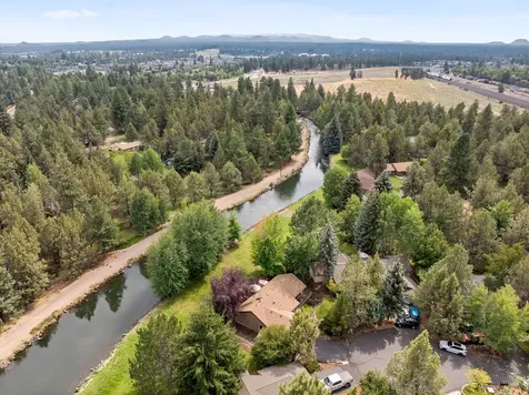 20753 Will Scarlet Lane Bend OR 97702