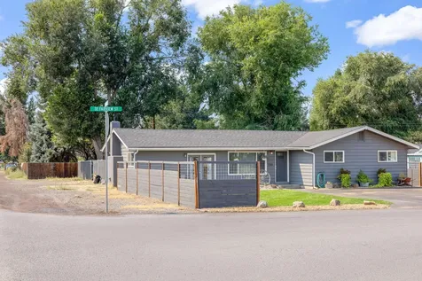 795 SE Fairview Street Prineville OR 97754