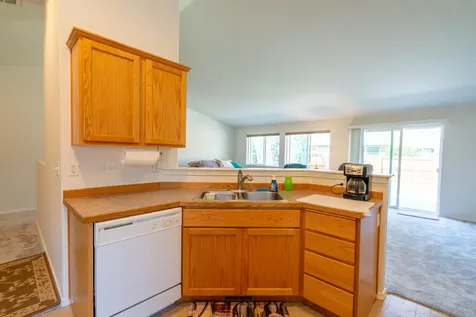 2121 NW 20th Court Redmond OR 97756