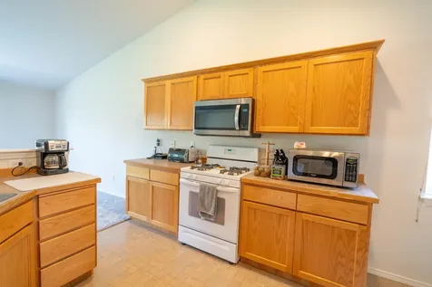 2121 NW 20th Court Redmond OR 97756