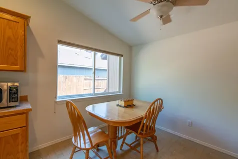 2121 NW 20th Court Redmond OR 97756