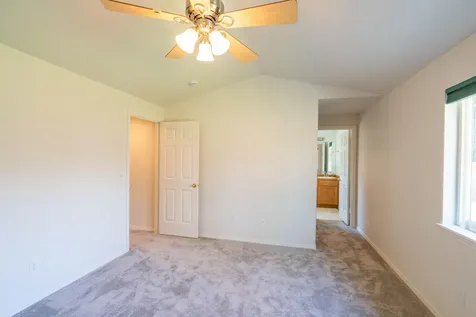 2121 NW 20th Court Redmond OR 97756