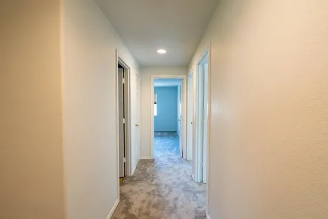 2121 NW 20th Court Redmond OR 97756