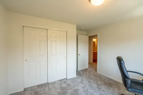 2121 NW 20th Court Redmond OR 97756