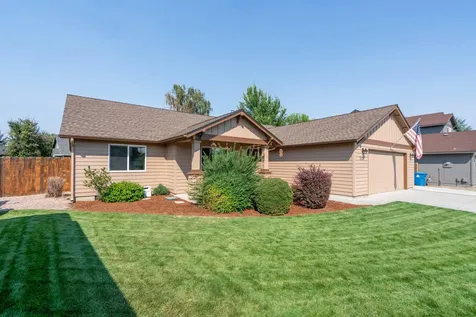 2121 NW 20th Court Redmond OR 97756
