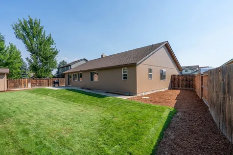 2121 NW 20th Court Redmond OR 97756