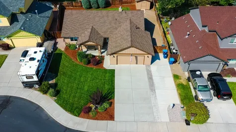 2121 NW 20th Court Redmond OR 97756